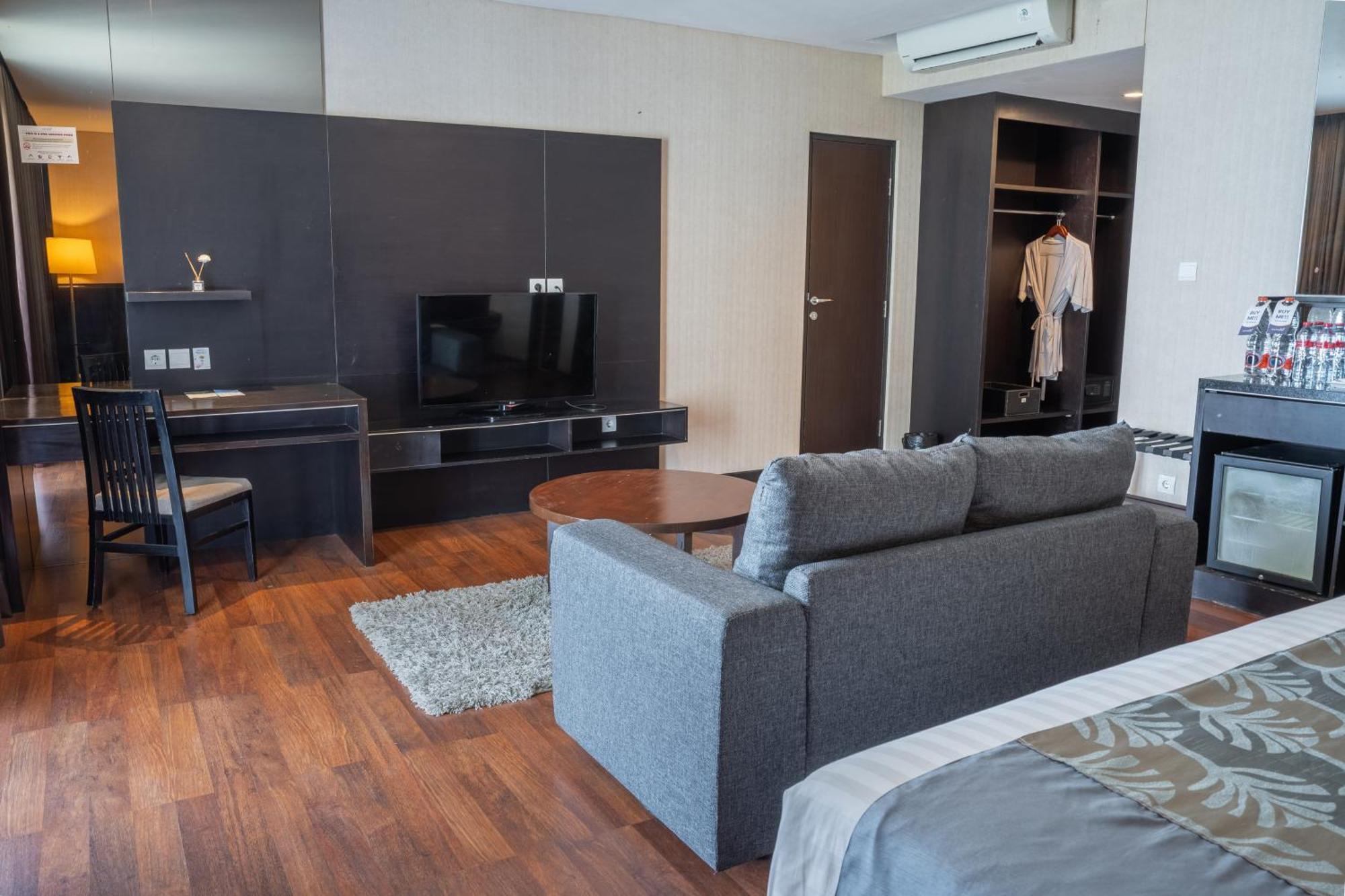 Estrella Hotel & Conference Лувук Экстерьер фото