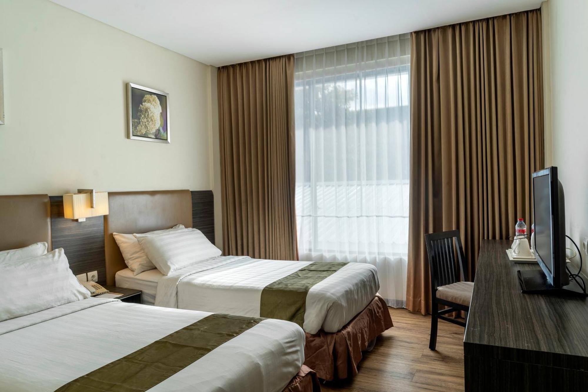 Estrella Hotel & Conference Лувук Экстерьер фото